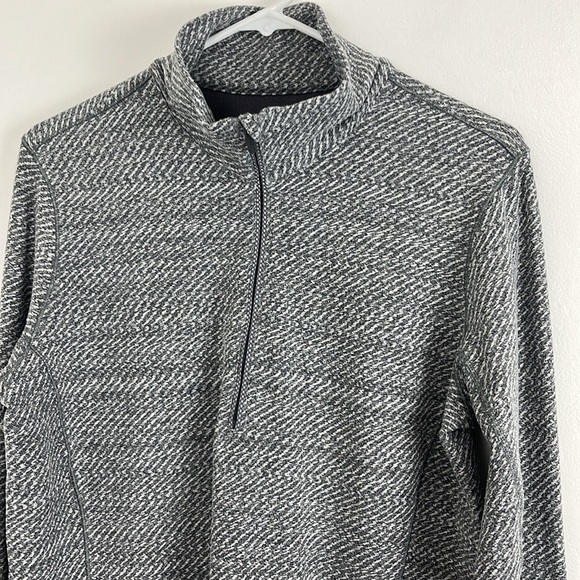 Lululemon Outrun Black and White Pullover - Picture 6 of 10